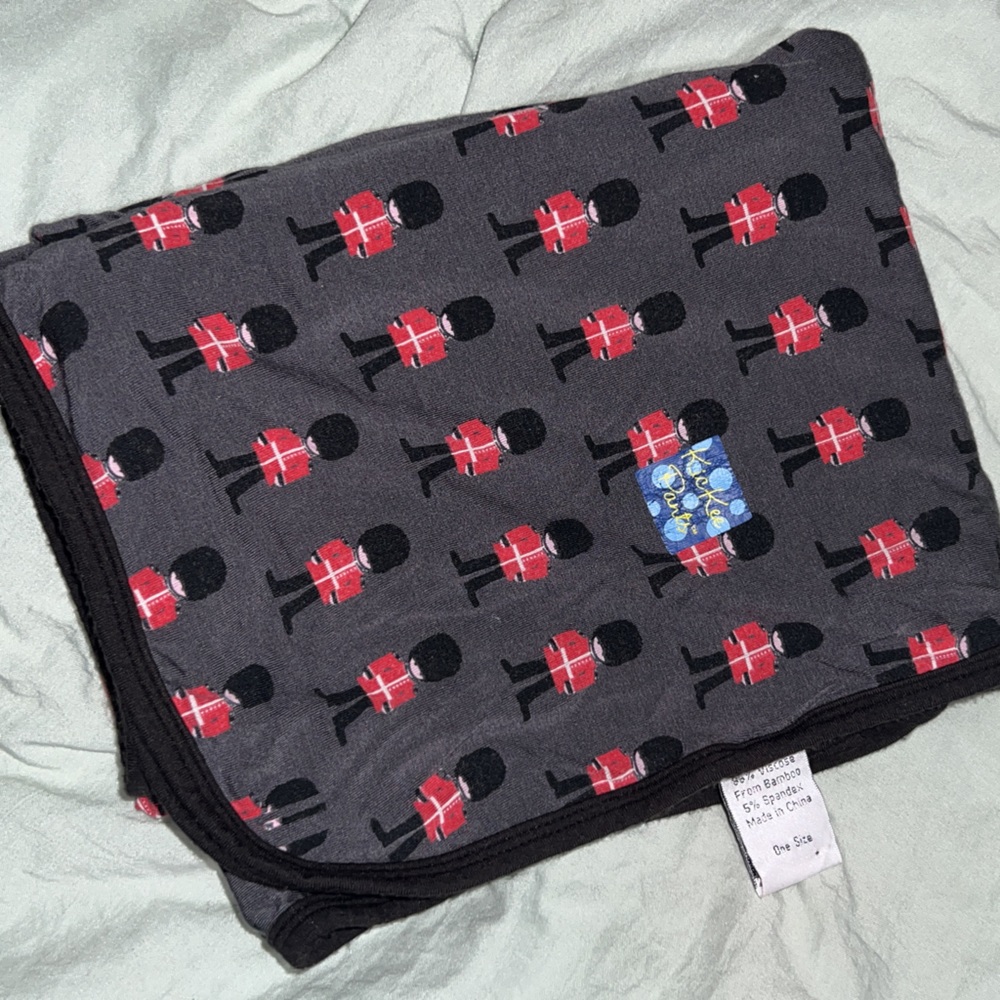 Kickee swaddle